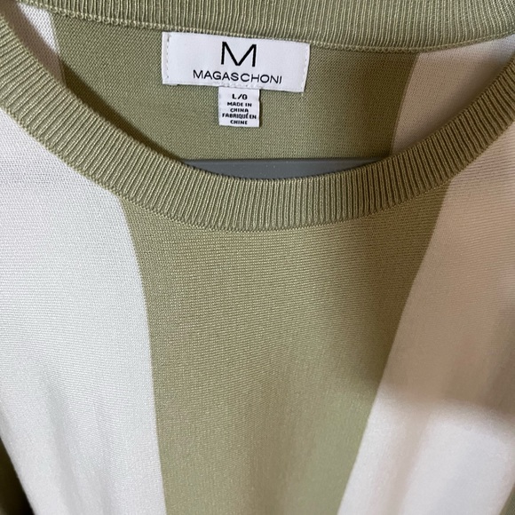 Magaschoni size L NWOT: sage green block sweater, scoop neck with batwing arms - Picture 5 of 12